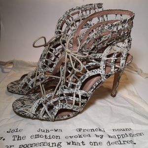 Joie Leah Snakeskin Size 9.5 (39.5) Lace up Heels